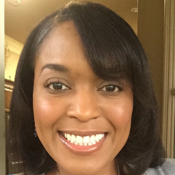 Meet your Posher, Fekisha - Picture 2 of 2